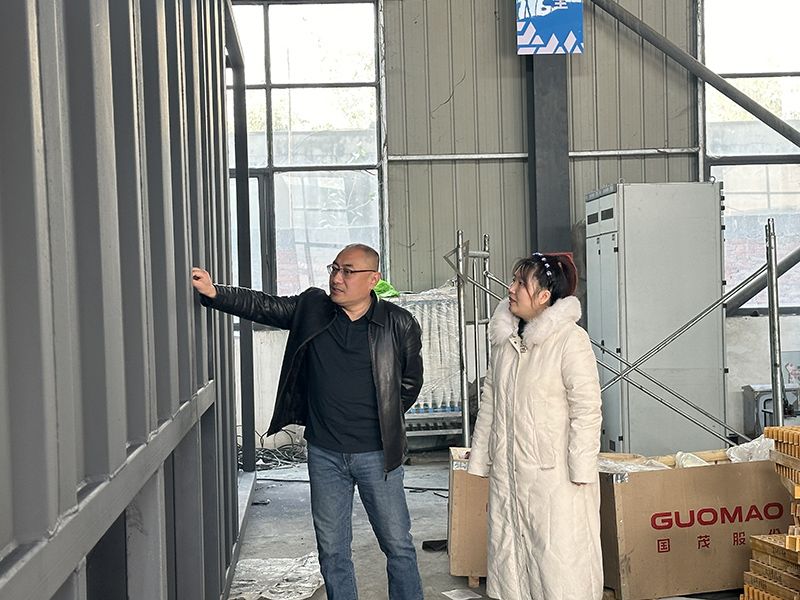 熱烈(lie)歡迎青島港項目荊(jing)總蒞臨我司視詧工作