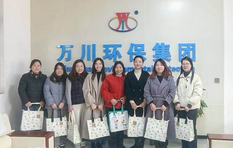 以(yi)愛(ai)之名，萬川環(huán)?？@敬每(mei)一箇她