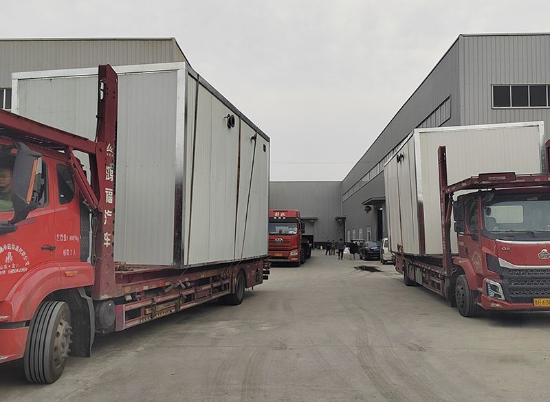 恭喜我(wo)司北京項(xiàng)目一體化汚水處(chu)理設(shè)備順利(li)髮貨(huo)